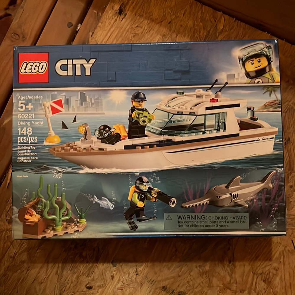 Lego city diving yacht 60221